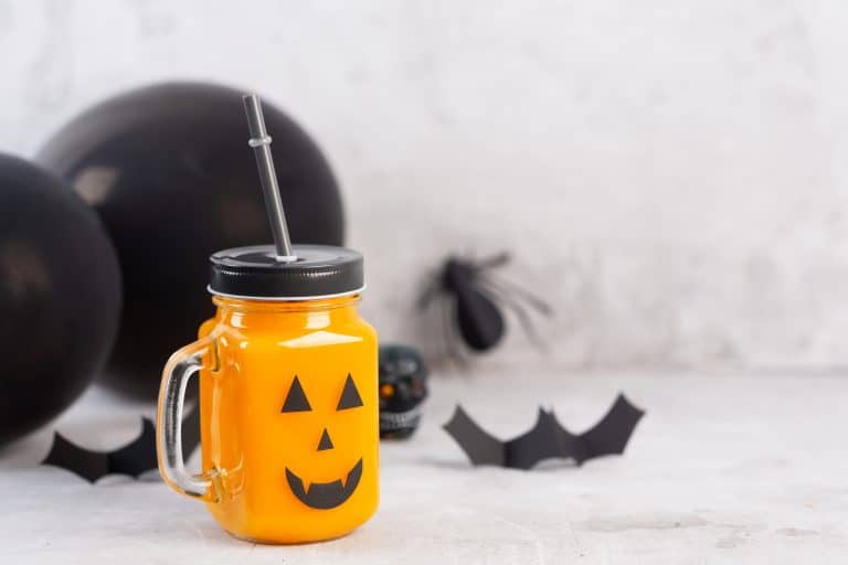 5 Fun Kid Friendly Drinks To Make for Halloween (and a bonus Adult drink)